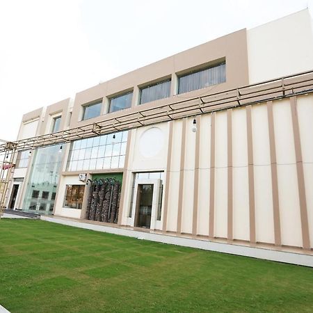 Oyo 48501 Dayal Regency Hotel Hapur Luaran gambar